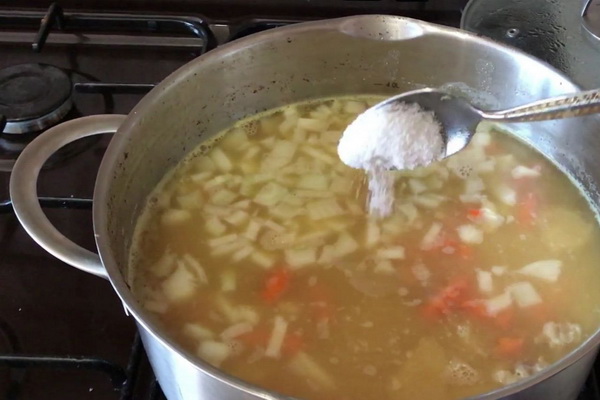 приправить суп