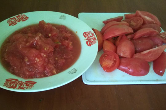 измельчить помидоры