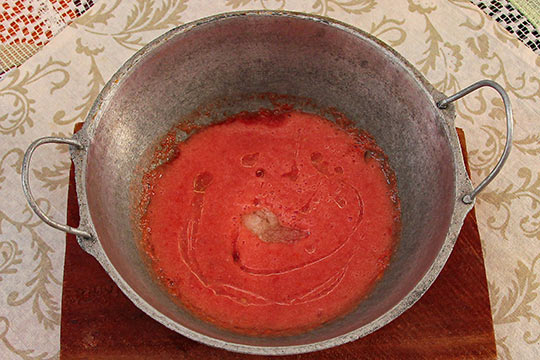 провариваем томатное пюре