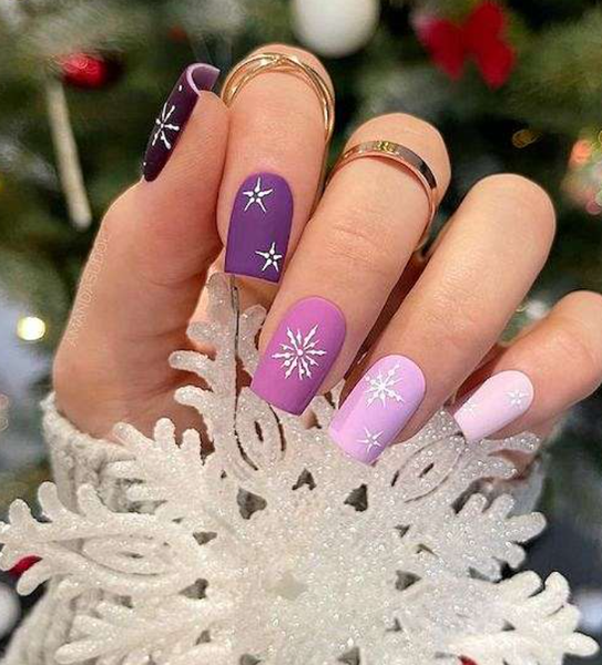 красивые снежинки на ногтях