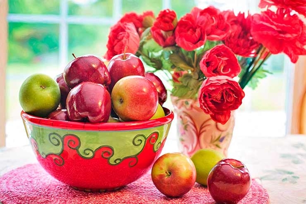 свежие яблоки на Спас